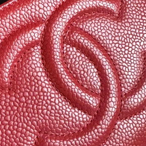 Price FIRM*CHANEL WOC in Caviar - Picture 4 of 17